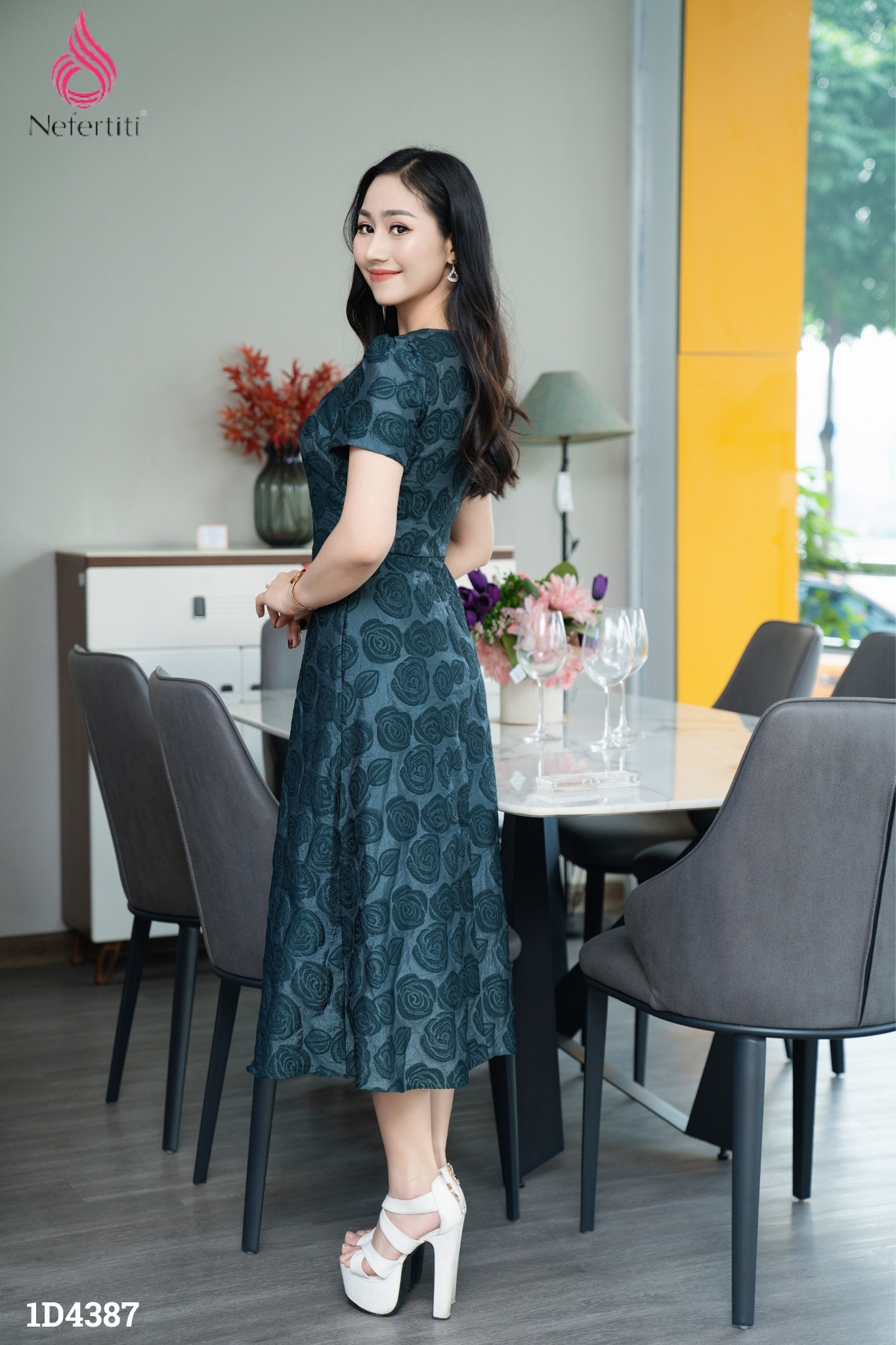 1D4387 - ĐẦM REN HOA CHÌM XANH