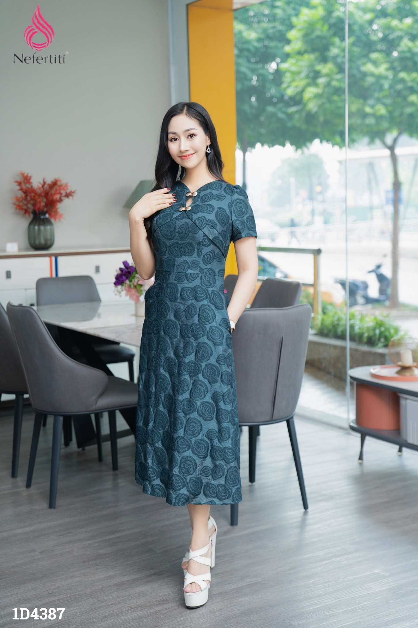 1D4387 - ĐẦM REN HOA CHÌM XANH