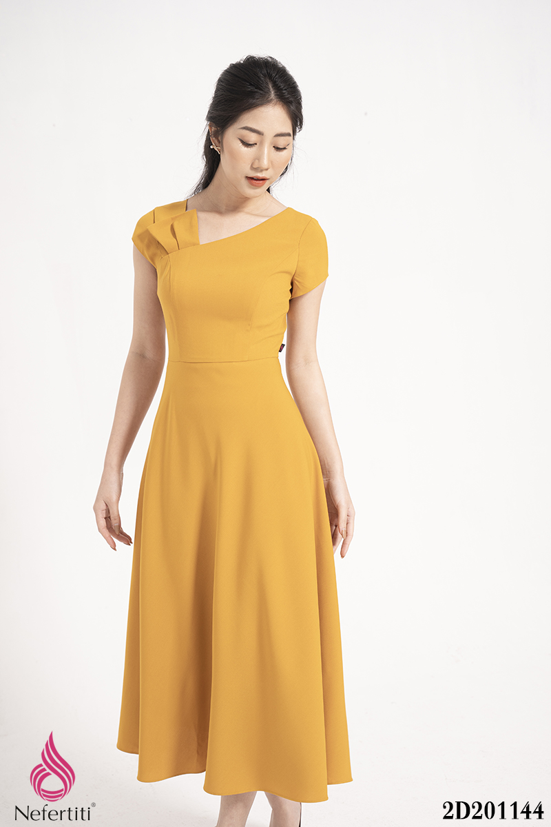 2D201144 - ĐẦM VÀNG DÁNG XÒE TRẺ TRUNG