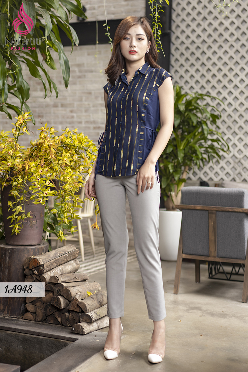 Áo sơ mi xanh cổ đức bèo cổ