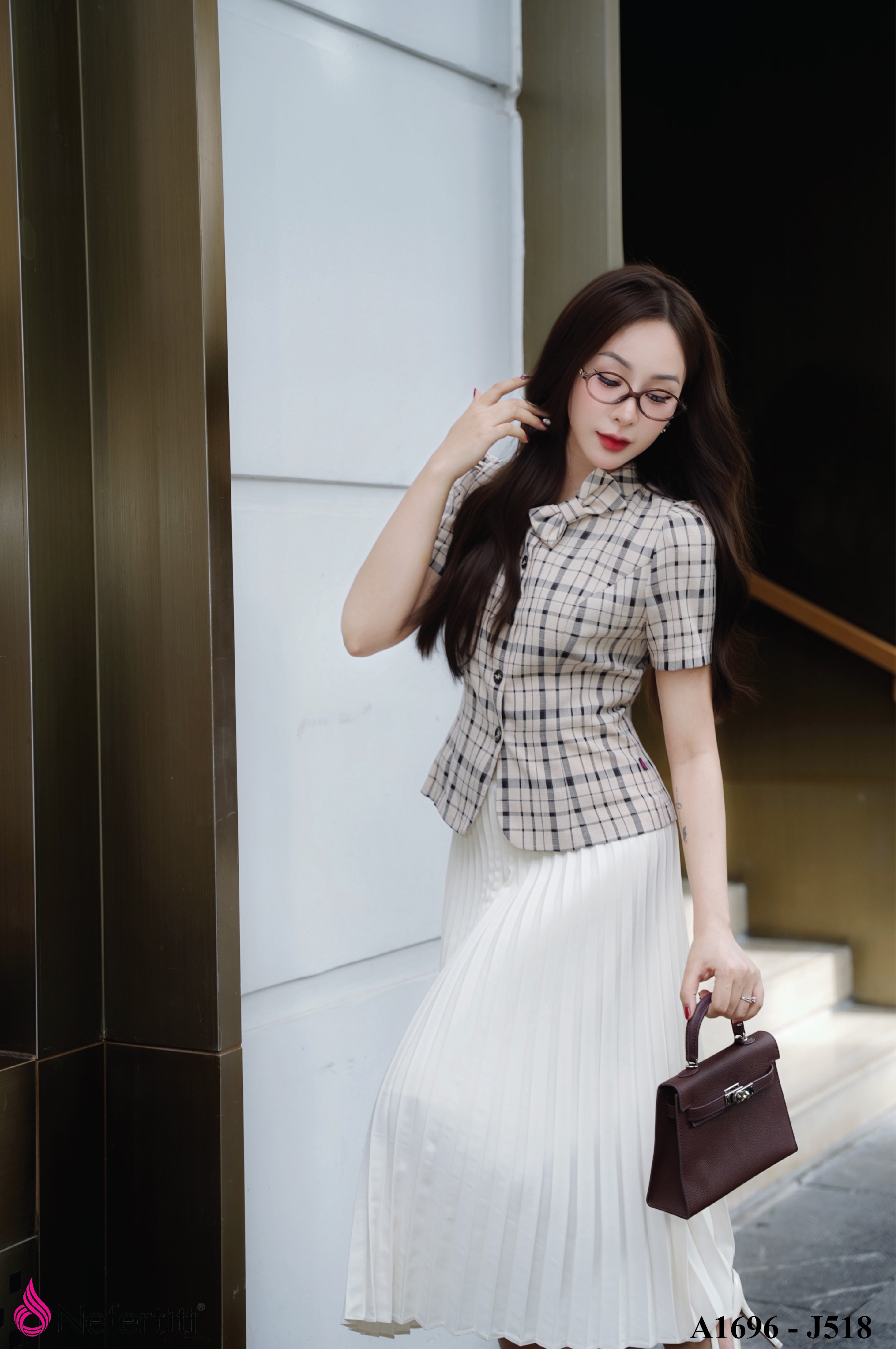 1J518 - Juyp xếp ly trắng