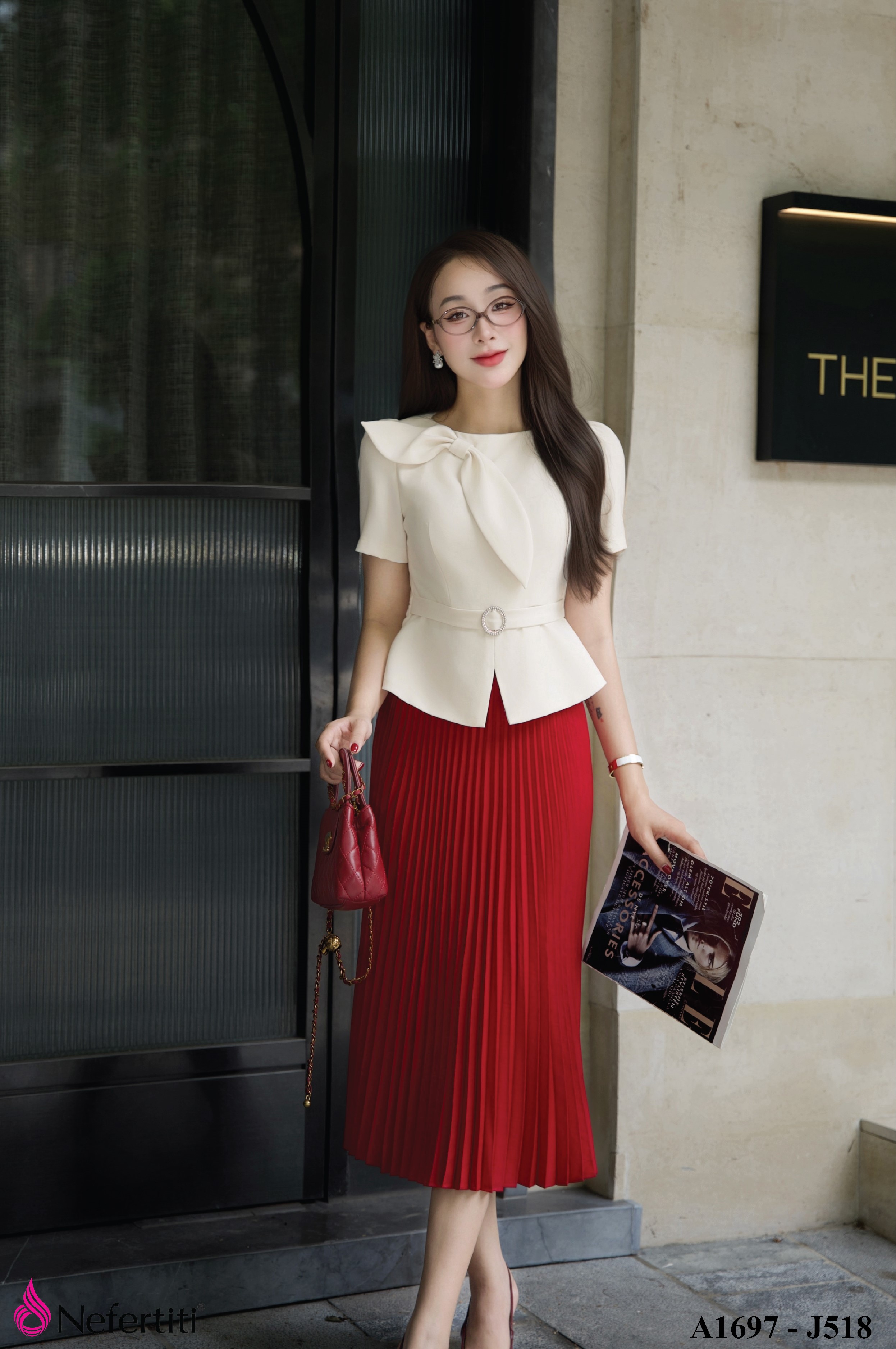 1J518 - Juyp xếp ly đỏ nổi bật