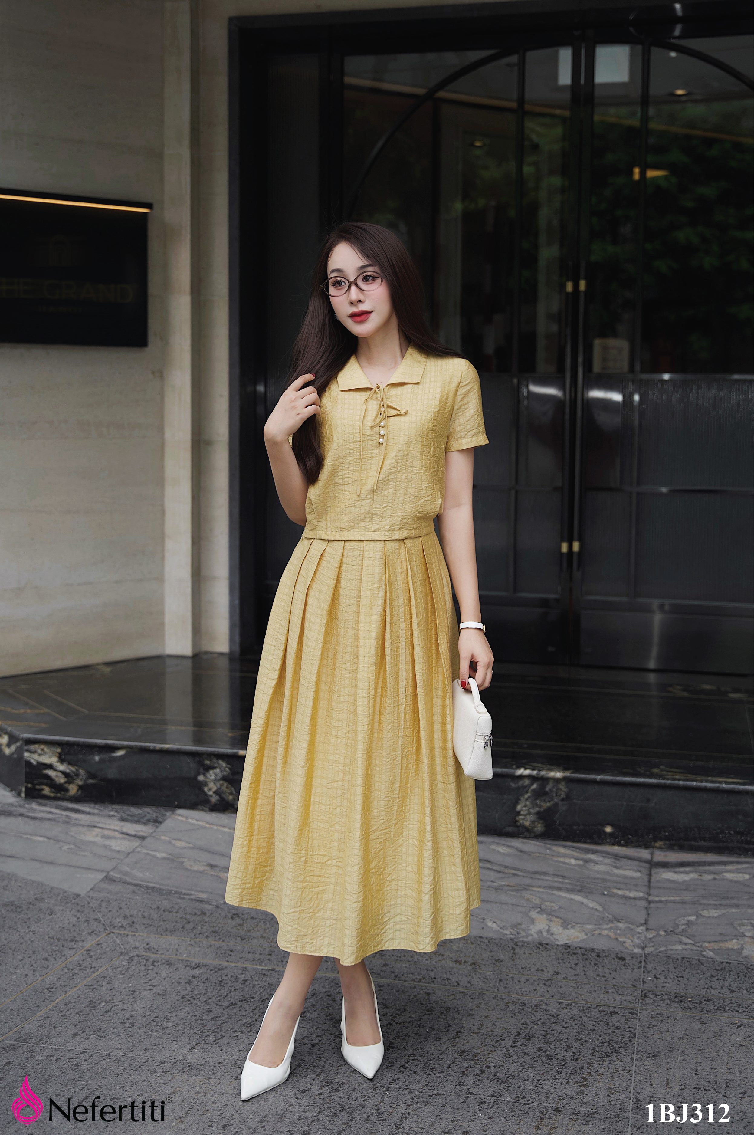 1BJ312 - Bộ Juyp vàng chân xếp ly