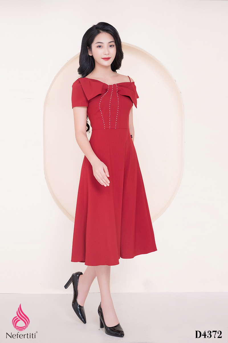 1D4372 - ĐẦM ĐỎ TRỄ VAI