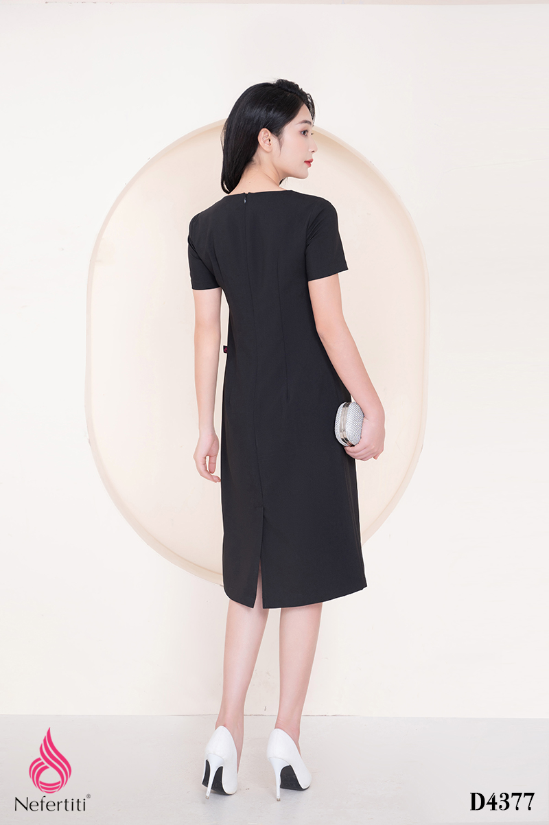 1D4377 - ĐẦM ĐEN DÁNG SUÔNG