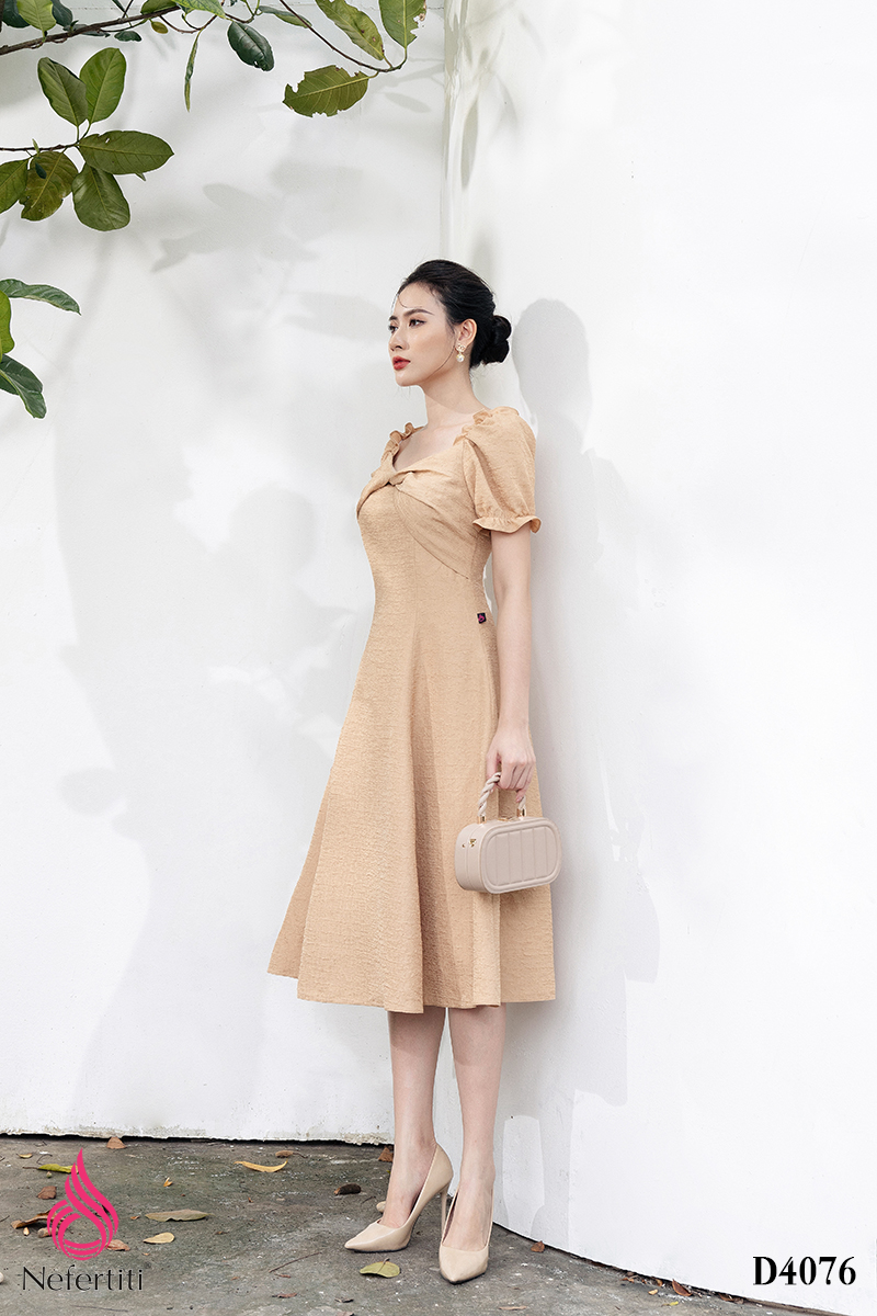 2D4076 - ĐẦM DÁNG XÒE NGỰC XẾP XOẮN CÁCH ĐIỆU