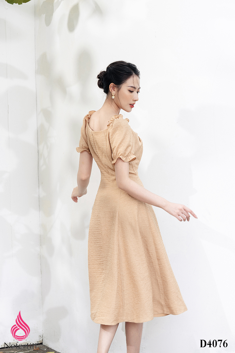 2D4076 - ĐẦM DÁNG XÒE NGỰC XẾP XOẮN CÁCH ĐIỆU