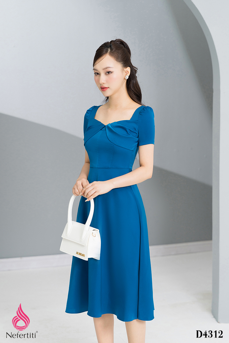 1D4312 - ĐẦM CỔ VUÔNG XẾP VẢI ĐIỆU ĐÀ