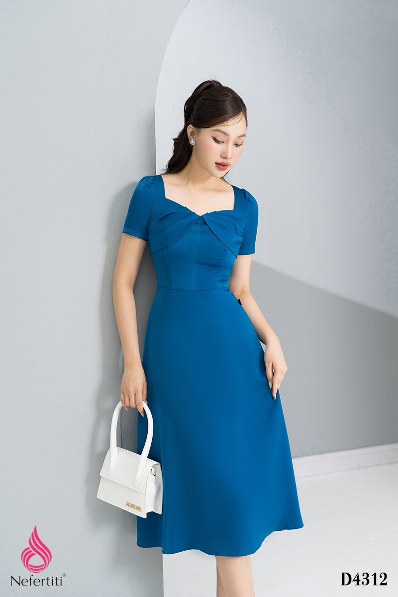 1D4312 - ĐẦM CỔ VUÔNG XẾP VẢI ĐIỆU ĐÀ
