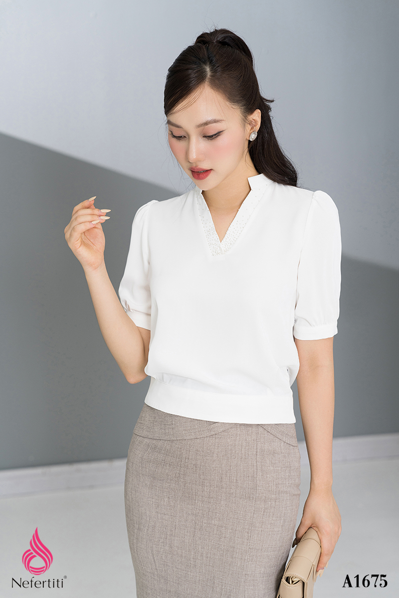 1A1675 - SƠ MI TRẮNG CỔ V ĐÍNH ĐÁ