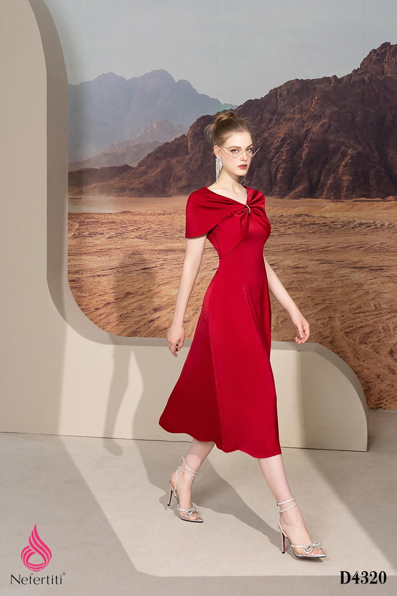 1D4320 - ĐẦM ĐỎ NGỰC XẾP NHÚN