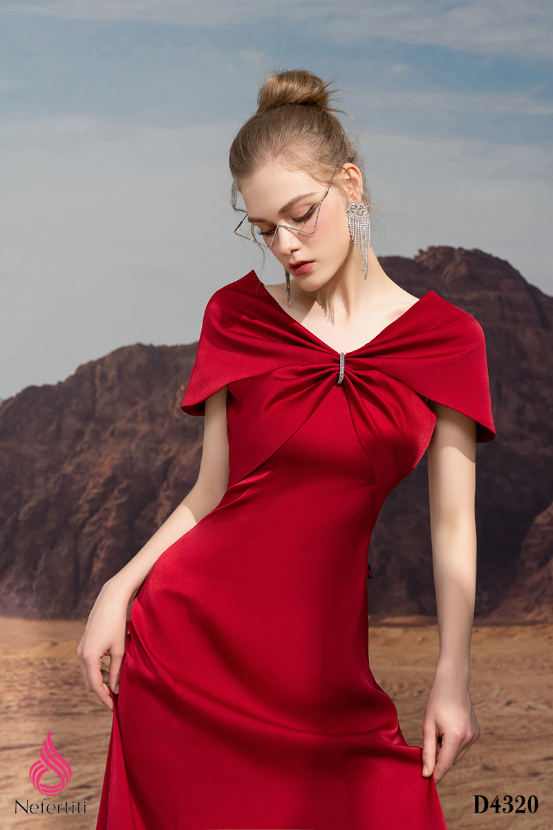 1D4320 - ĐẦM ĐỎ NGỰC XẾP NHÚN