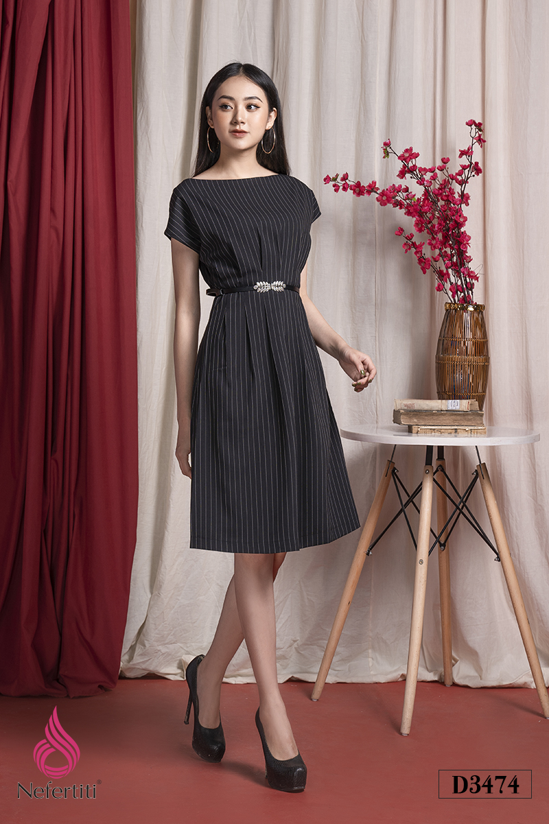 3D3474 - ĐẦM ĐEN CỔ THUYỀN