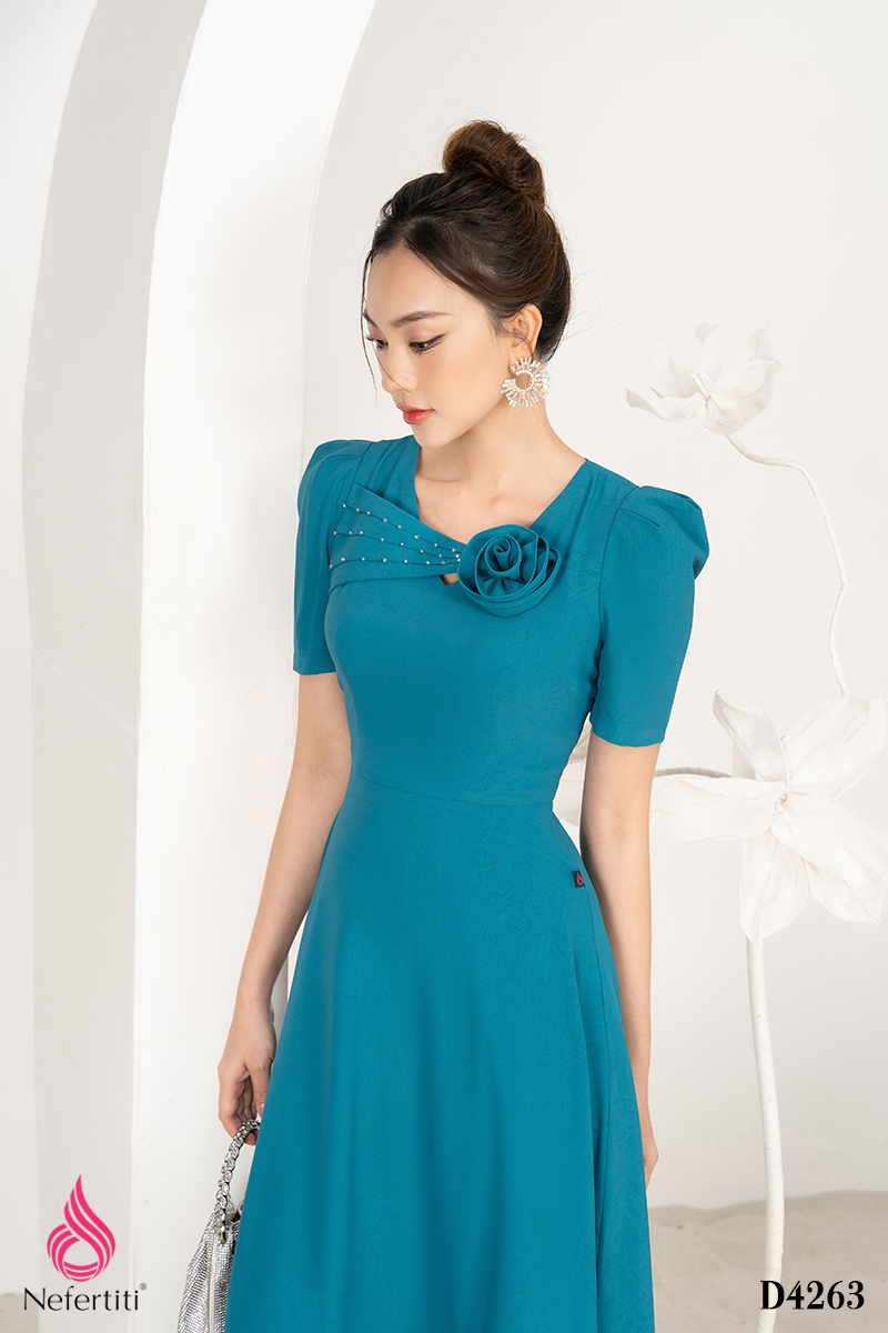 3D4263 - ĐẦM XÒE ĐÍNH HOA 3D