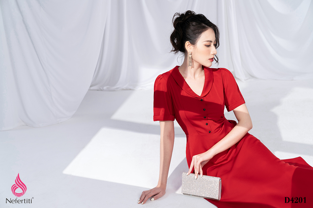 3D4201 - ĐẦM ĐỎ DÁNG XÒE THANH LỊCH