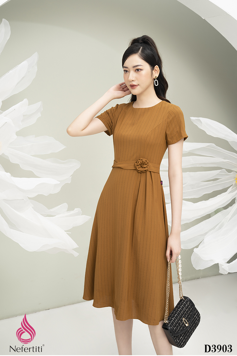 1D3903 - ĐẦM KẺ ĐÍNH HOA EO TRANG TRÍ