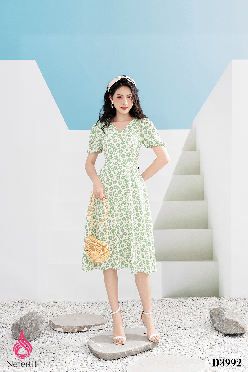 1D3992 - ĐẦM HOA CỔ V TAY XẾP BỒNG NGẮN