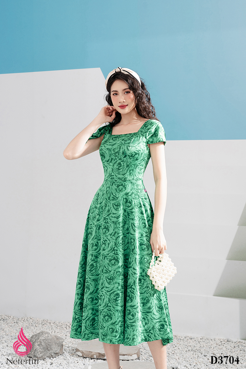 1D3704 - ĐẦM HOA NHÍ VAI LỆCH