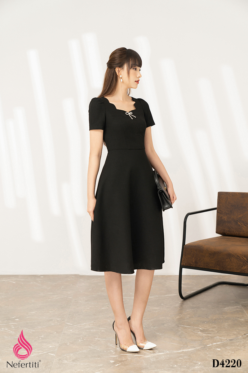 3D4220 - ĐẦM CỔ VUÔNG ĐÍNH NƠ