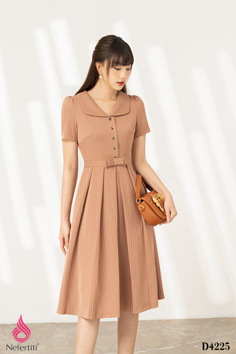 3D4225 - ĐẦM KẺ ĐÍNH NƠ THẮT EO