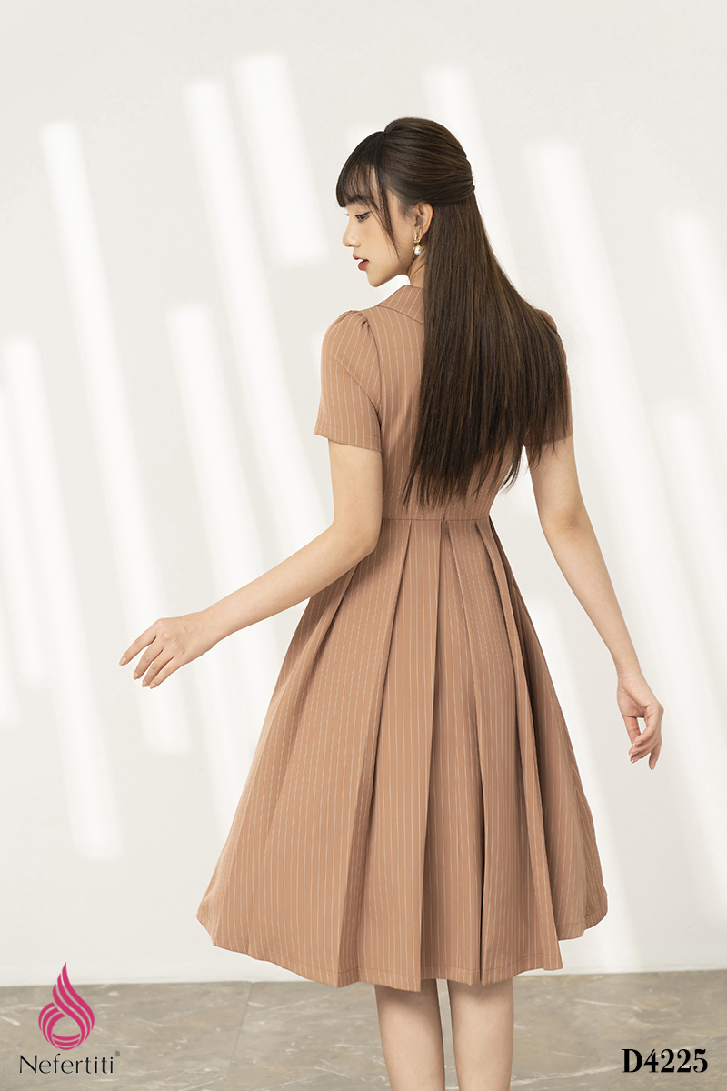 3D4225 - ĐẦM KẺ ĐÍNH NƠ THẮT EO