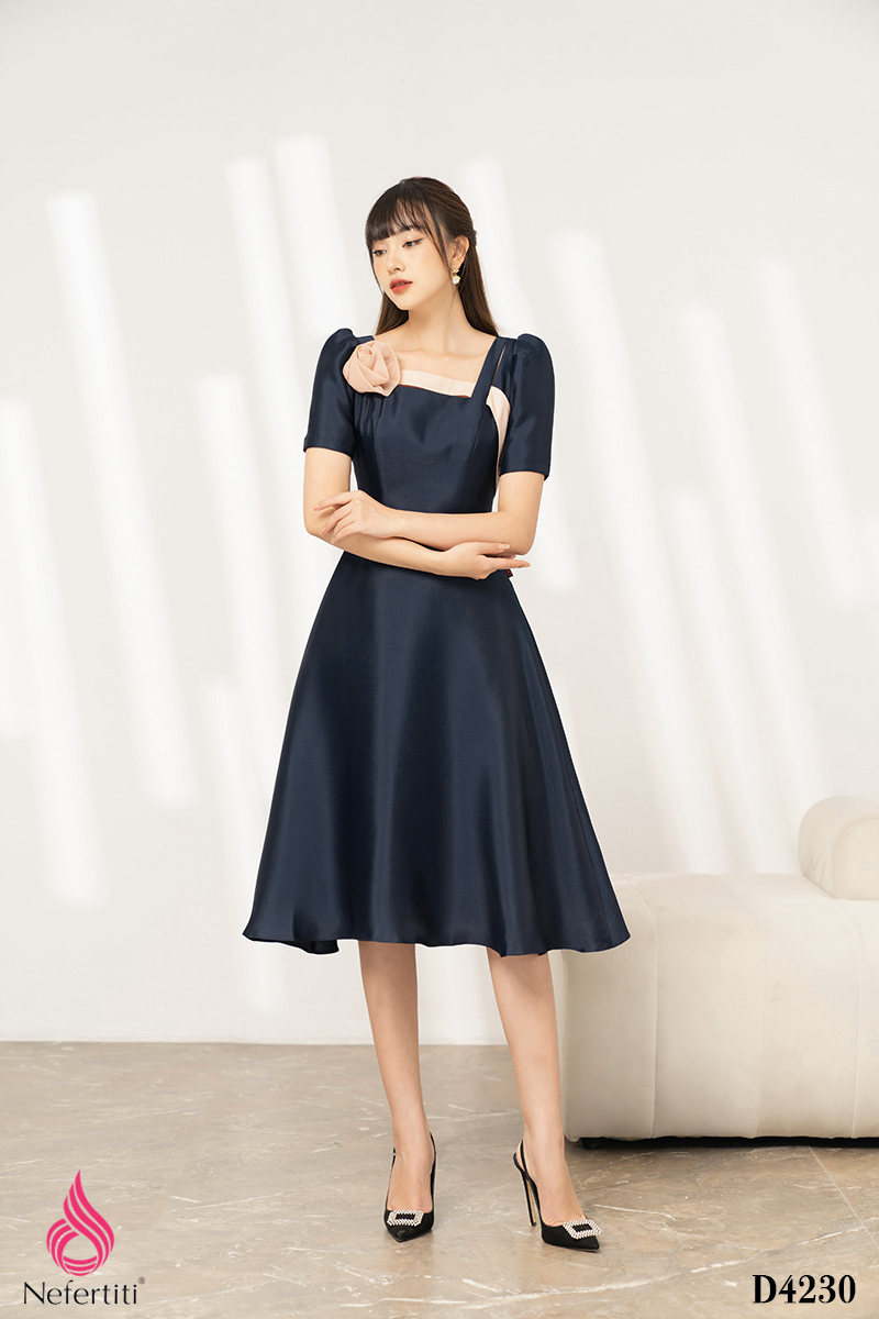 3D4230 - ĐẦM XÒE CỔ VUÔNG ĐÍNH HOA