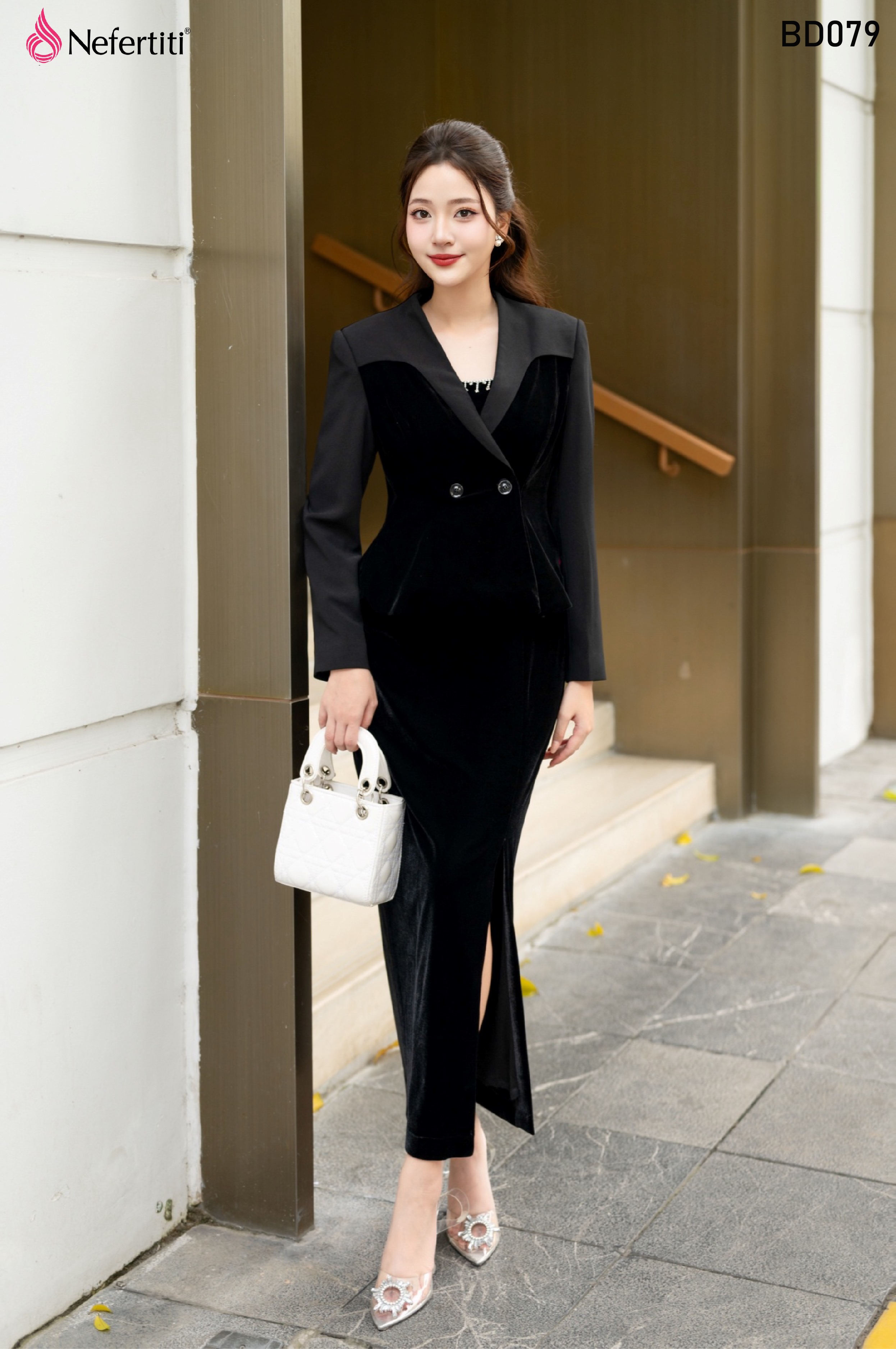 3BD079 - Bộ Đầm Nhung Đen Sang Trọng