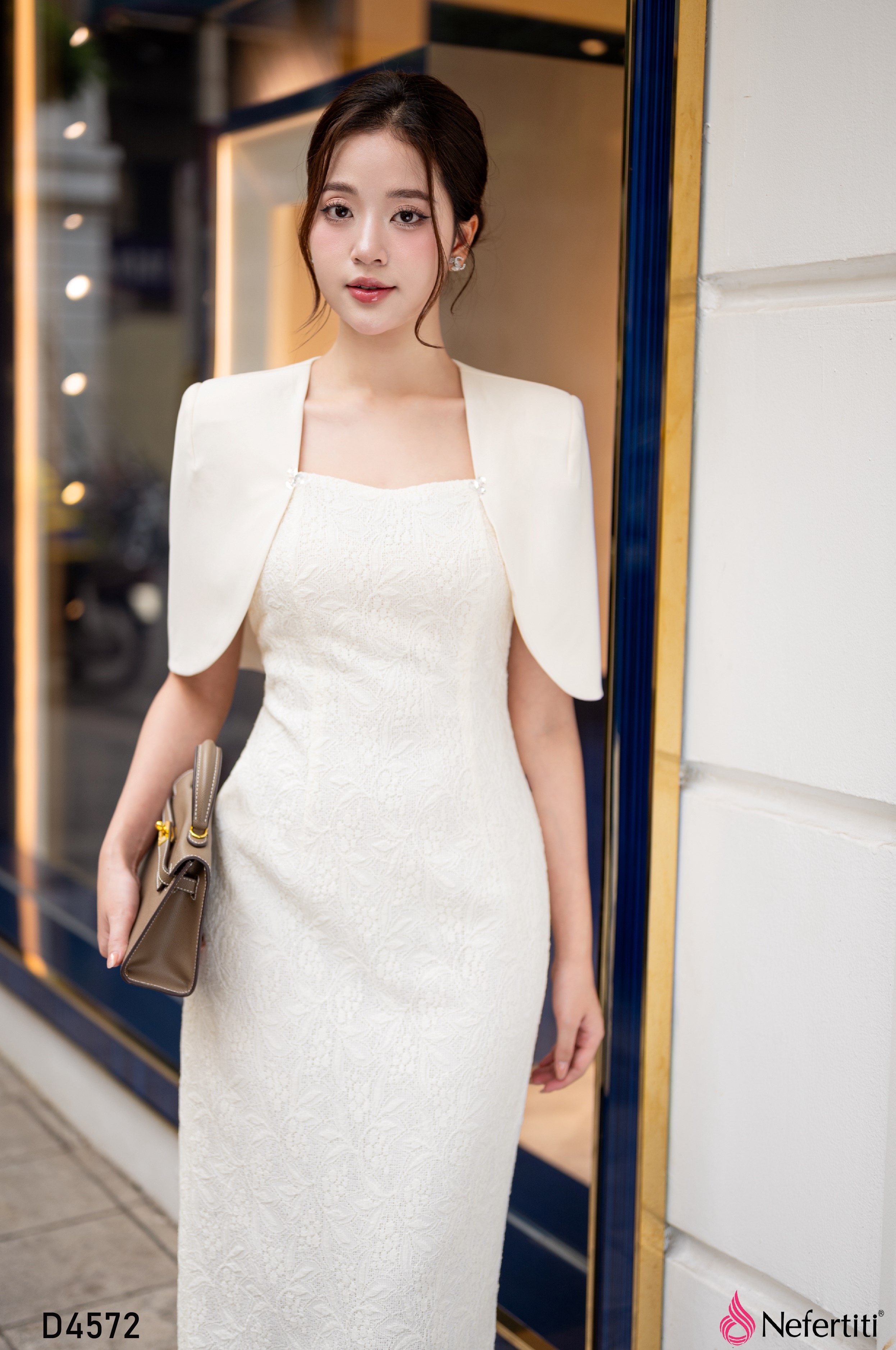 3D4572 - Đầm Tiệc Trắng Khoác Vai