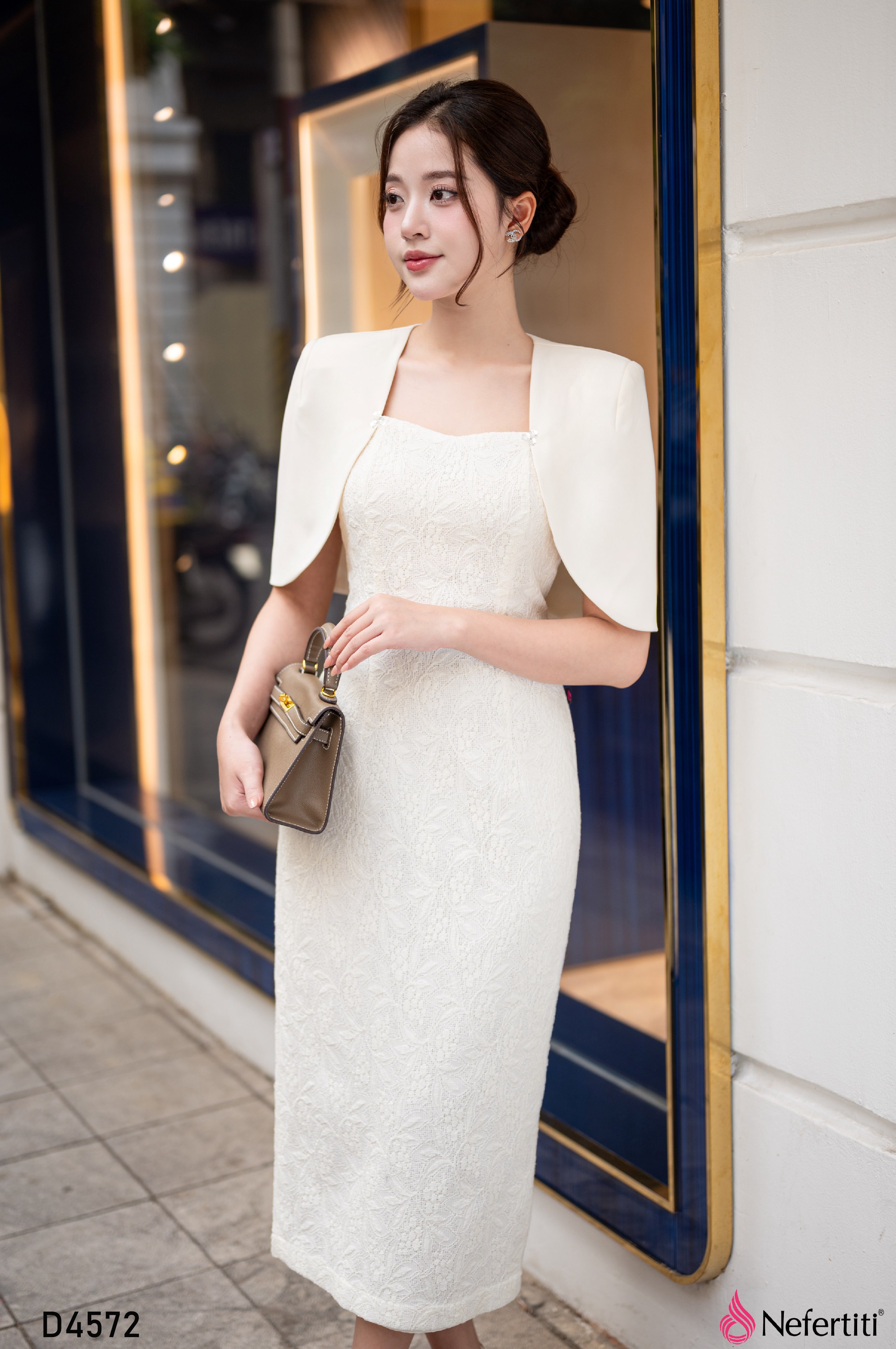 3D4572 - Đầm Tiệc Trắng Khoác Vai