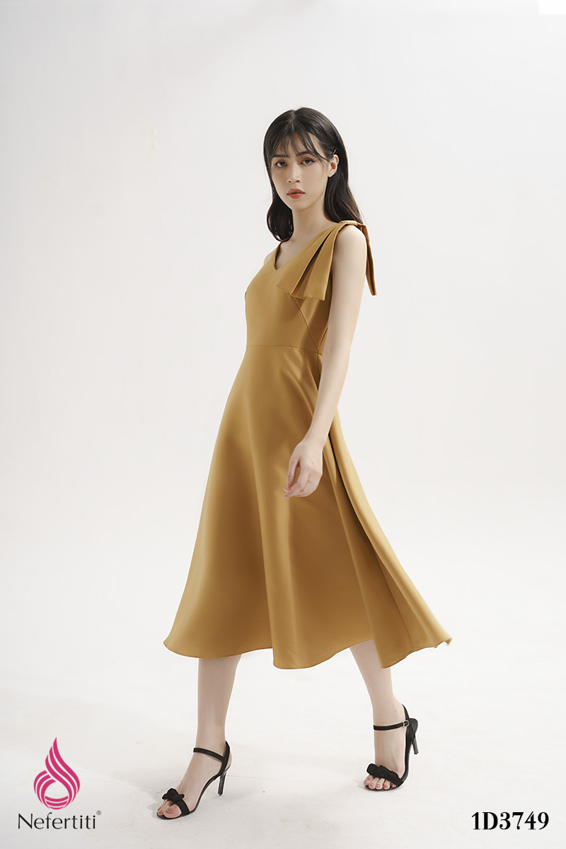 1D3749 - ĐẦM CỔ V DÁNG XÒE DÀI SANG TRỌNG