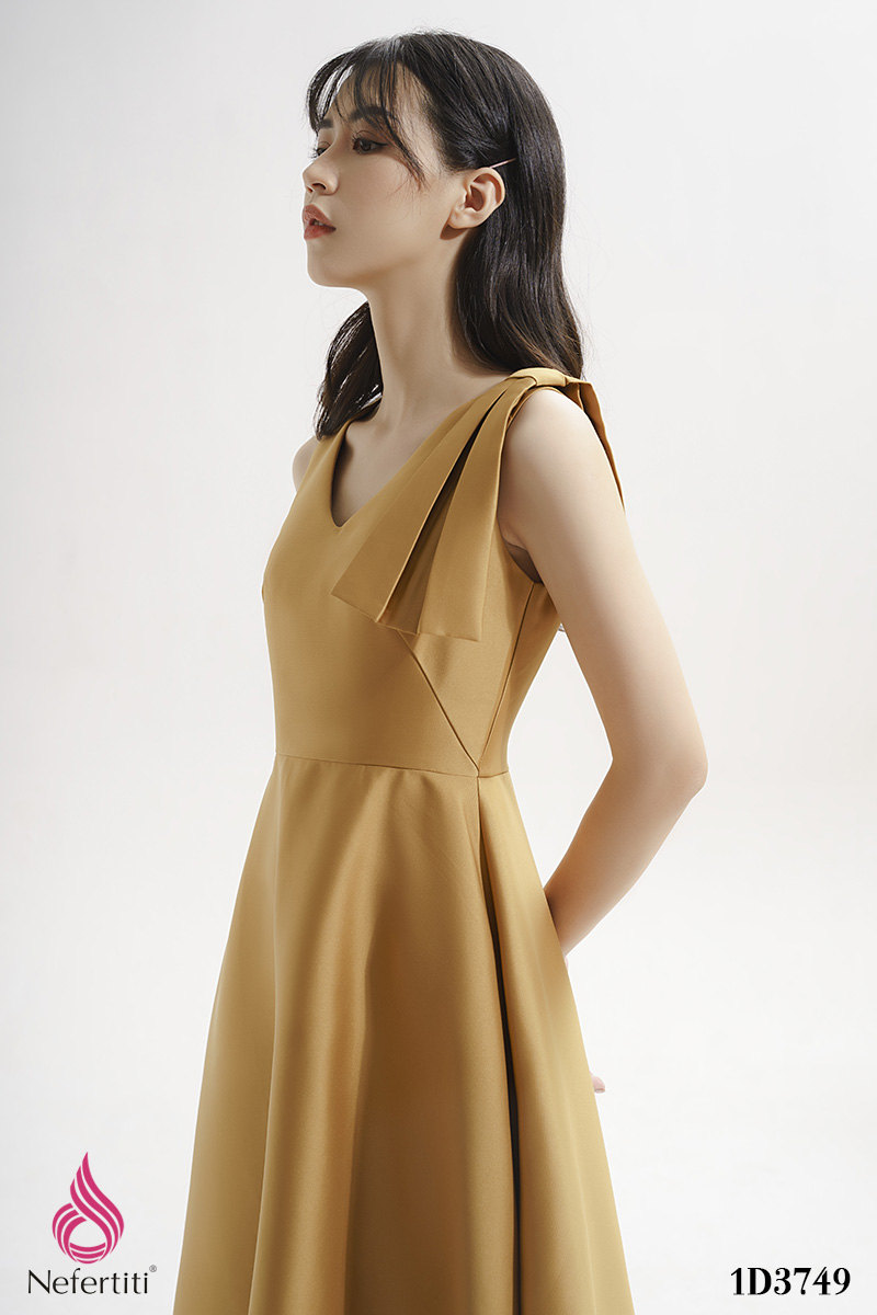 1D3749 - ĐẦM CỔ V DÁNG XÒE DÀI SANG TRỌNG