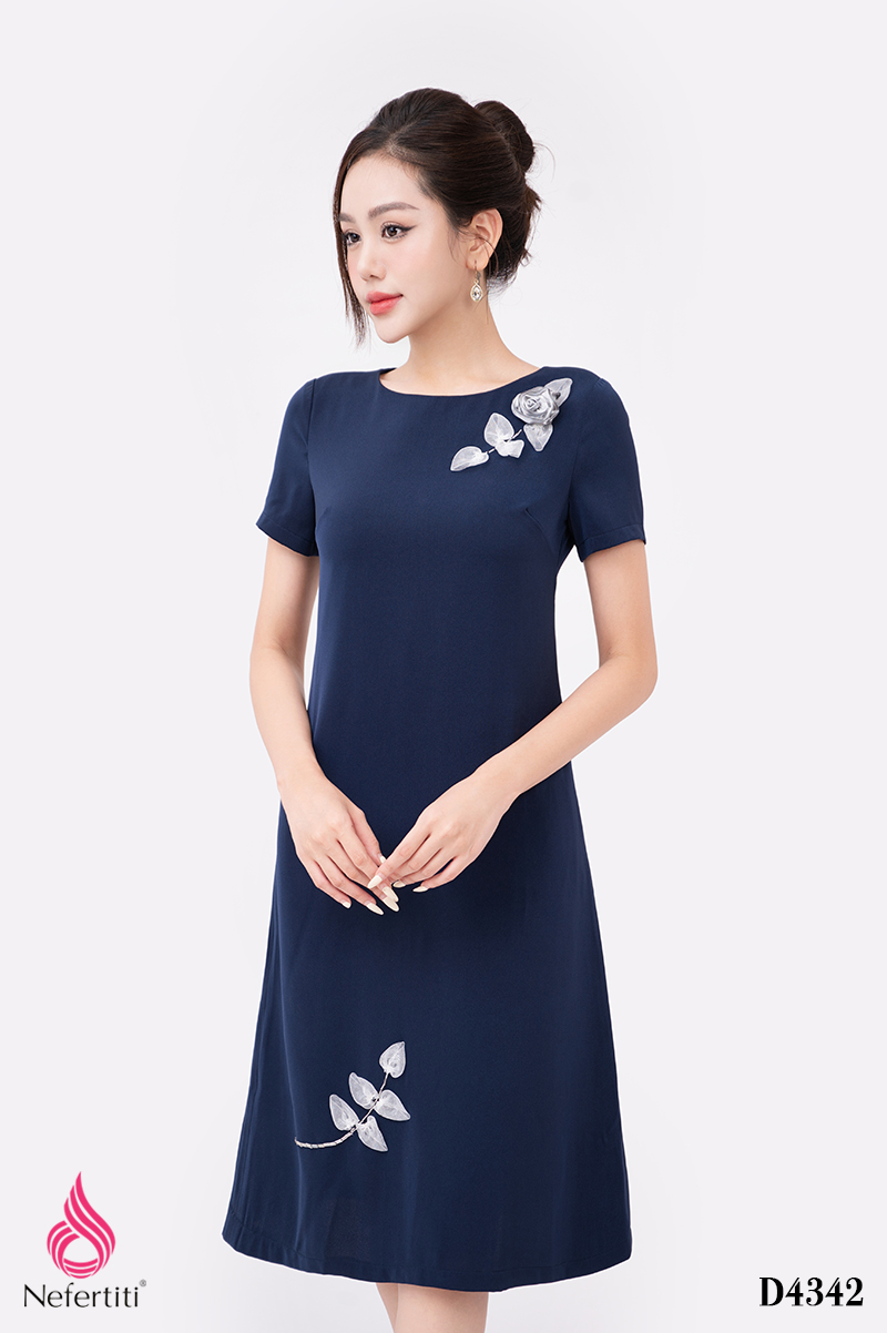 1D4342 - ĐẦM SUÔNG ĐÍNH HOA