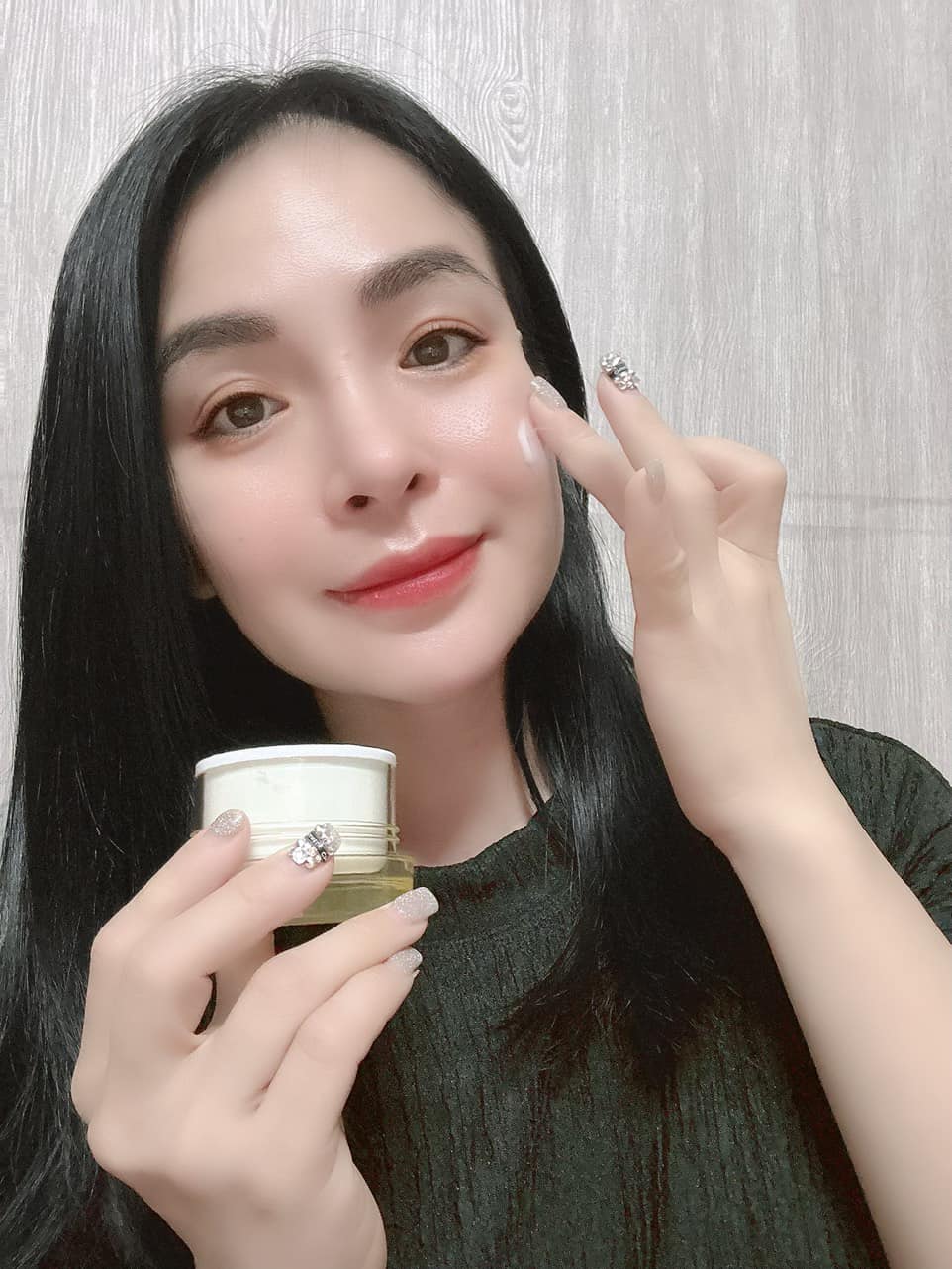 Kem dưỡng trắng tái tạo da IUYA 50ml, xuất xứ Hàn Quốc