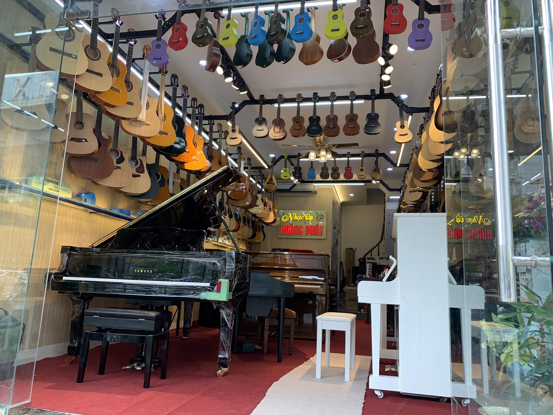 MUA ĐÀN UKULELE NÀO PHÙ HỢP ĐƠN GIẢN, DỄ DÀNG