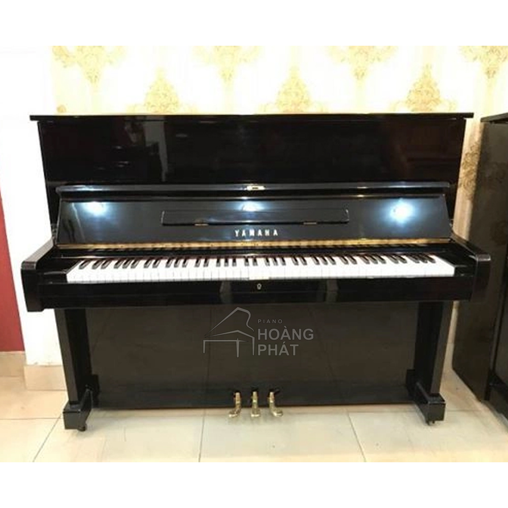 YAMAHA U1E