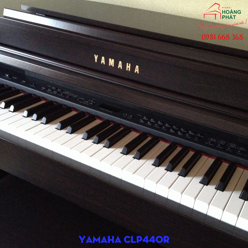 YAMAHA CLP-440R