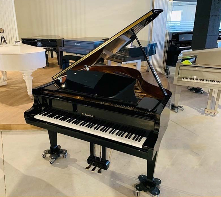Piano Kawai hay Piano Steinway, sự lựa chọn có khó khăn? 4 GRAND PIANO KAWAI KG3