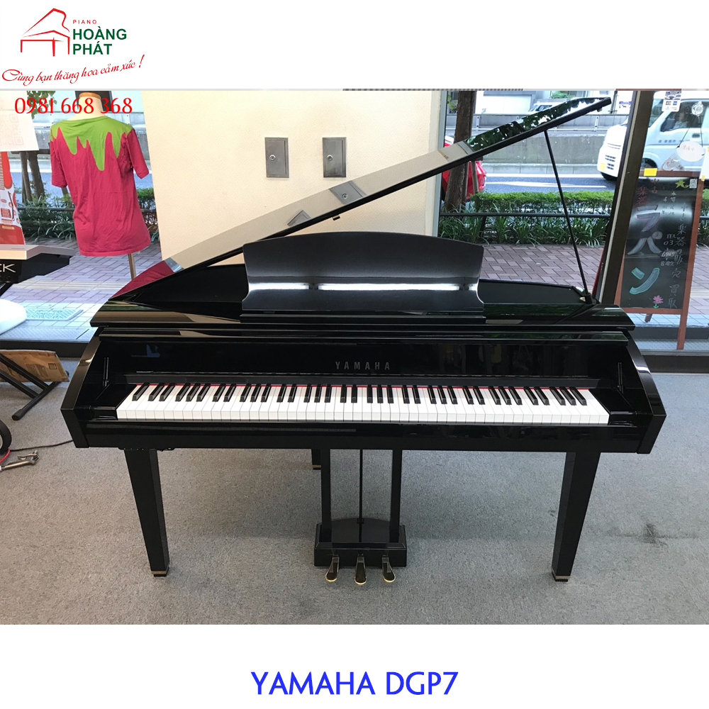 YAMAHA DGP 7 Hybrid Piano