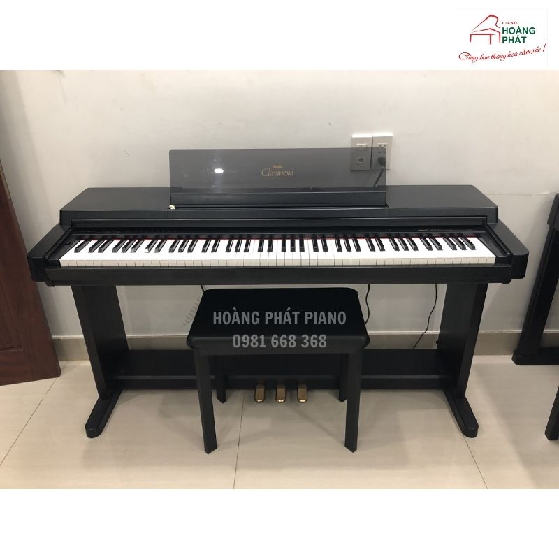 Yamaha CLP 560