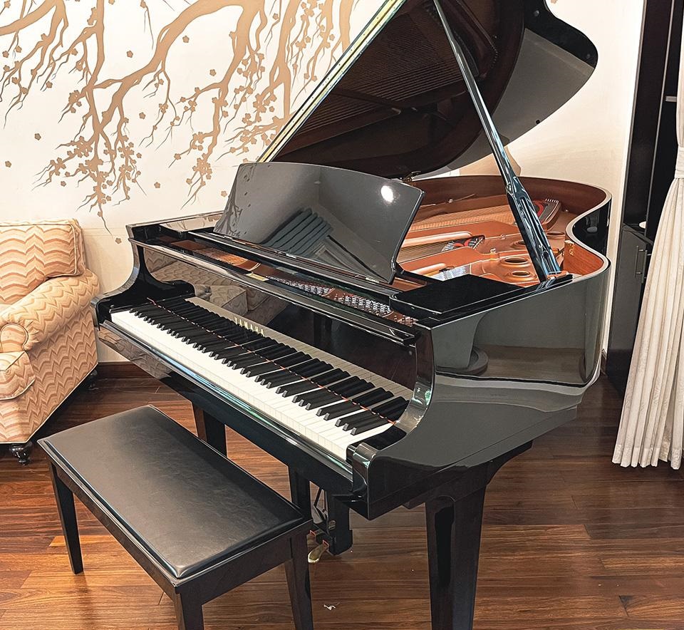 Grand Piano Yamaha C3X (Like new)