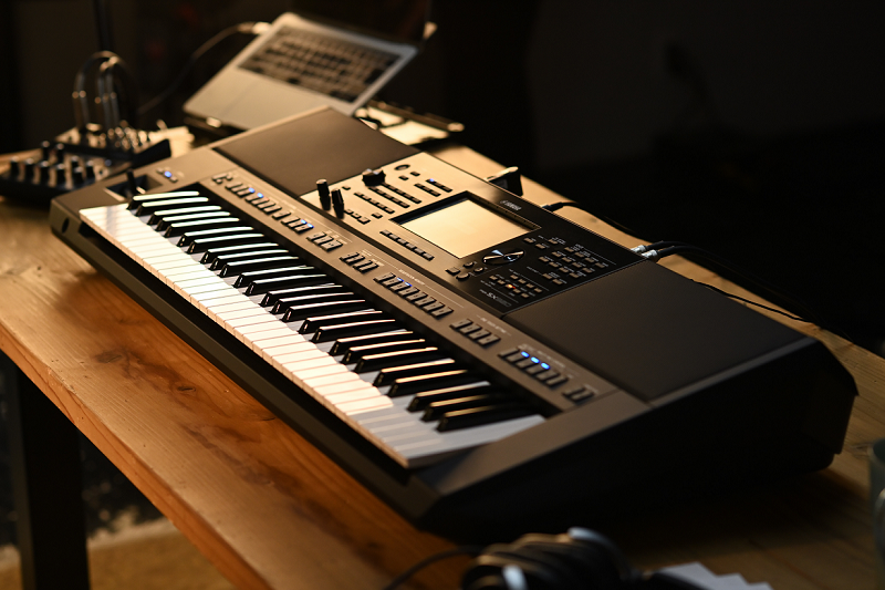 Đàn organ Yamaha PSR-SX720