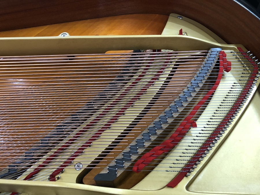 YAMAHA C3 (seri 3940240)