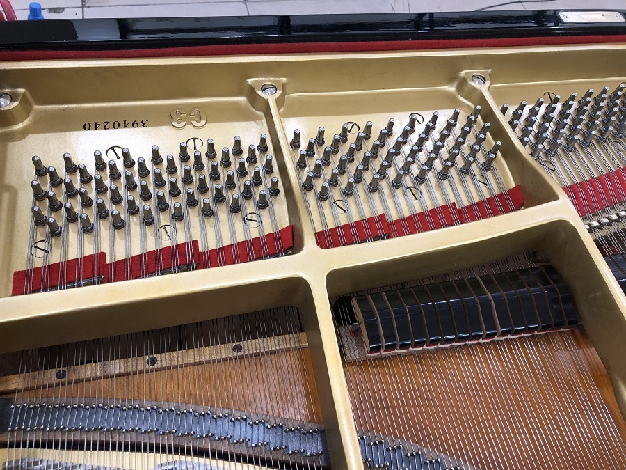 YAMAHA C3 (seri 3940240)