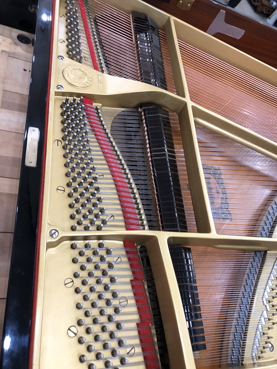 YAMAHA C3 (seri 3940240)