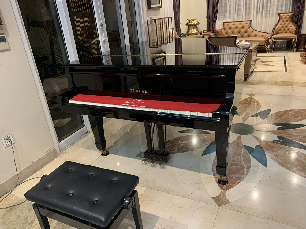 Grand YAMAHA C3L (Seri 5.8xx)