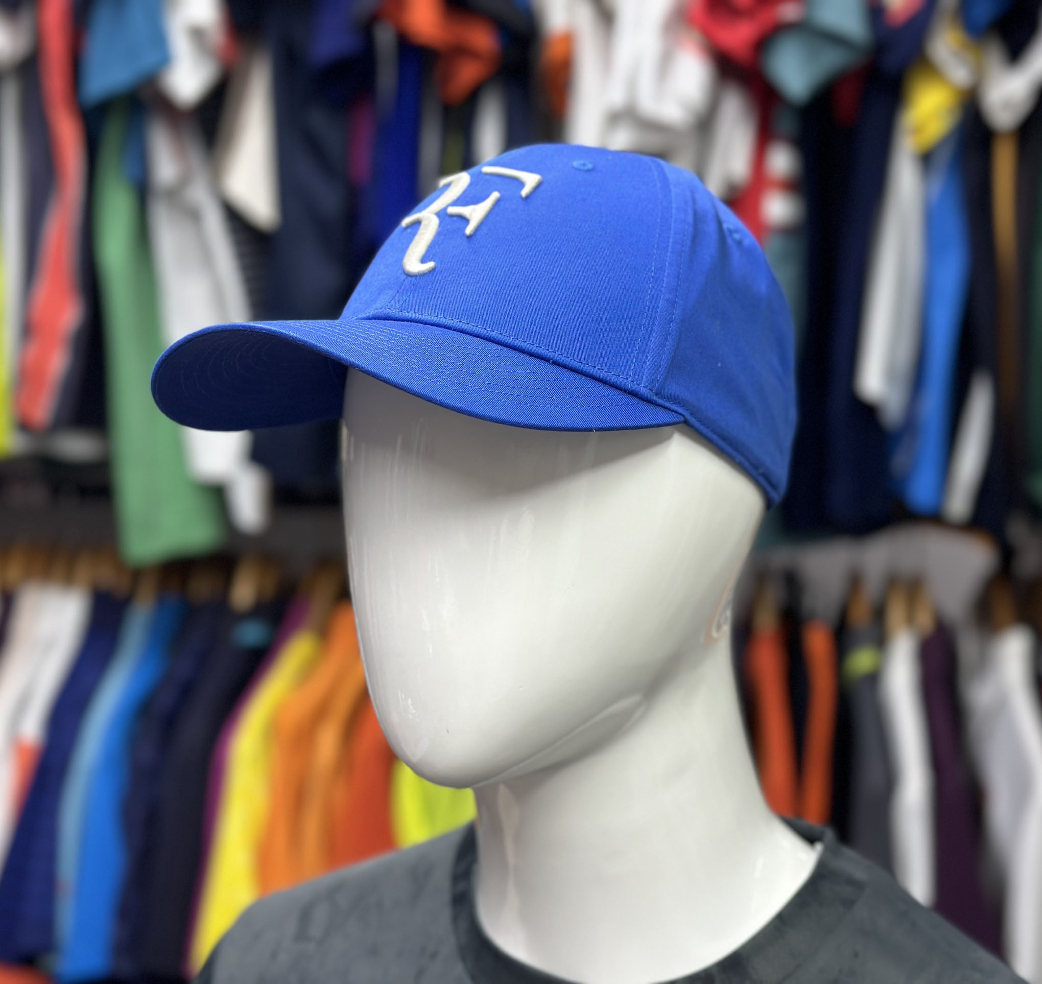 Mũ lưỡi trai Uniqlo Roger Federer bản Logo huyền thoại - 437201