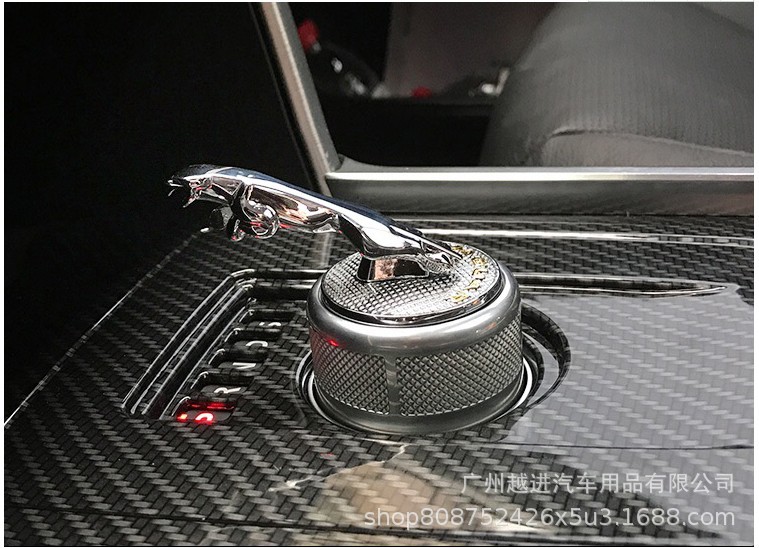 Hình báo trang trí nút điều khiển trung tâm, nút cần số Jaguar