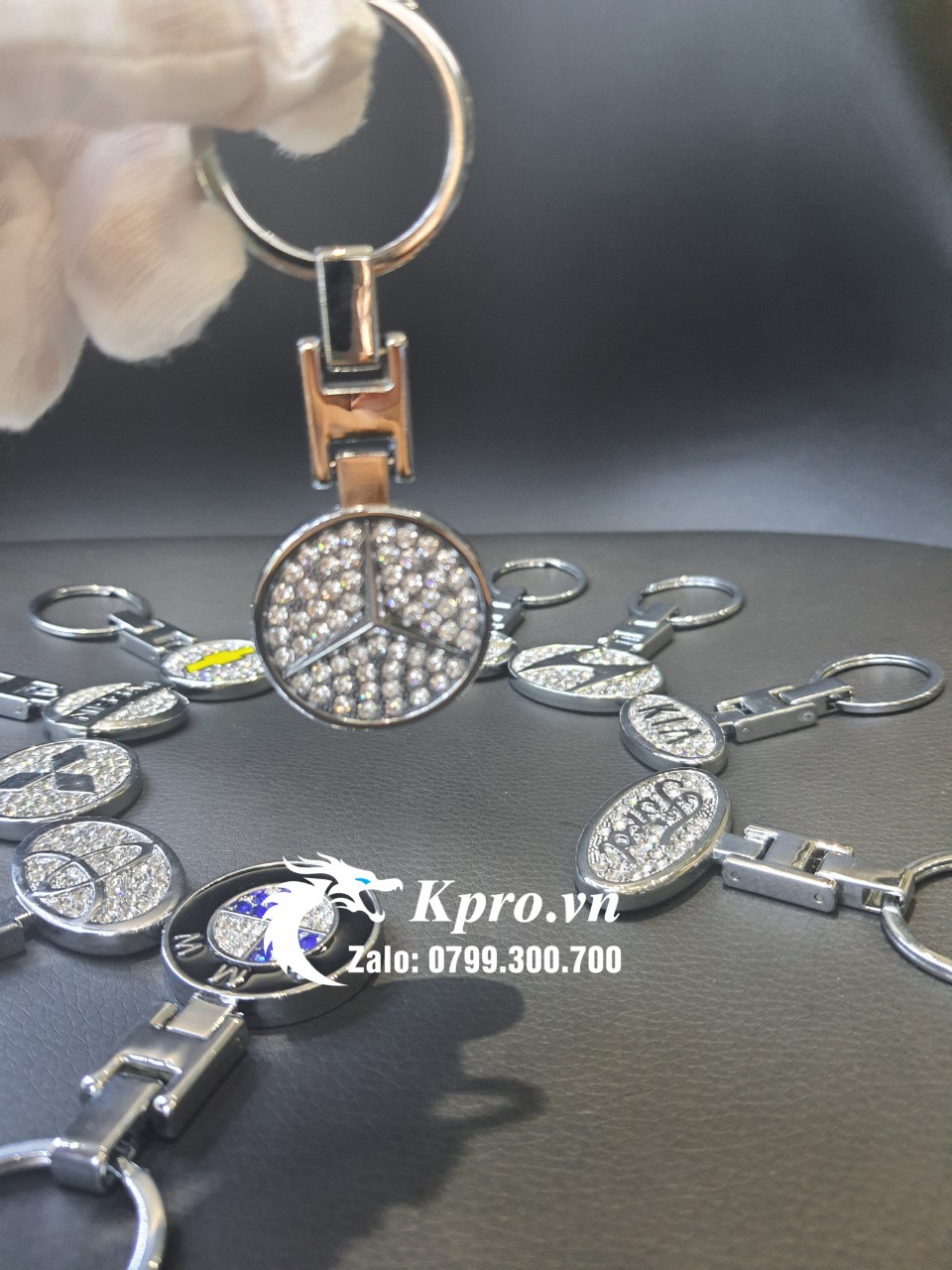 Móc Khóa Logo Đính Đá