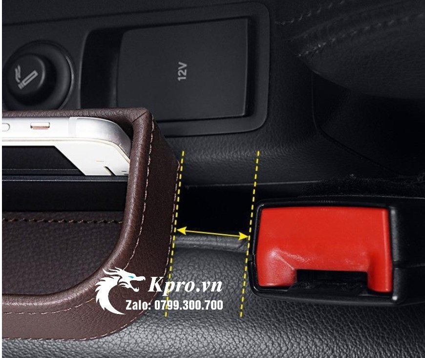 Khay Đựng Đồ Khe Ghế Trước vân carbon có logo
