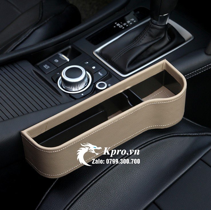 Khay Đựng Đồ Khe Ghế Trước vân carbon có logo